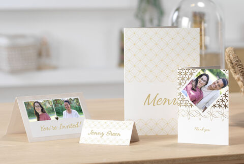 Elegant CEWE greeting cards and menus for festive occasions. Personal photos show happy moments between friends.