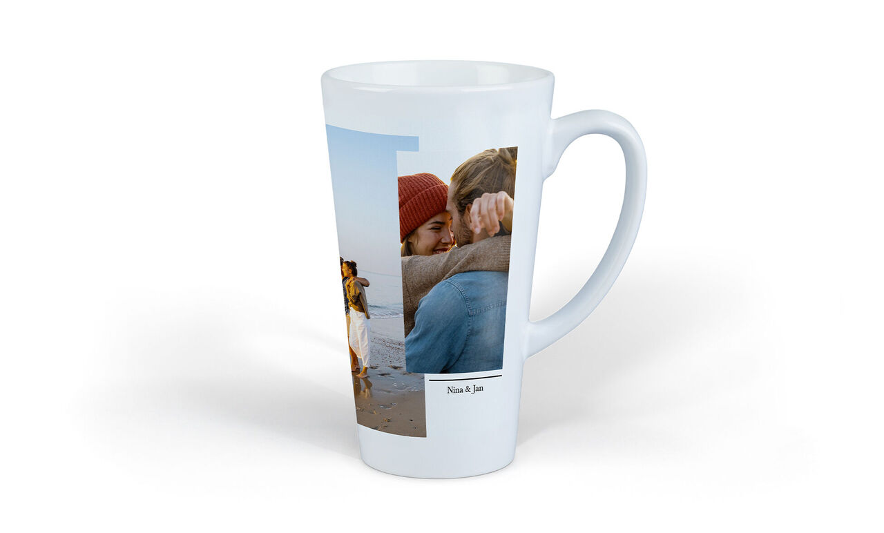 People showing affection at the beach on a personalized CEWE mug.
