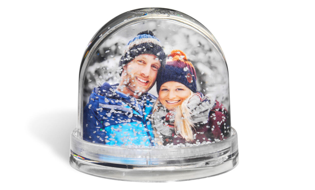 Snow globe with personal picture, nice winter atmosphere.